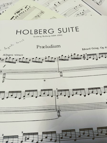 Holberg Suite by Edvard Grieg - a pianist's musings